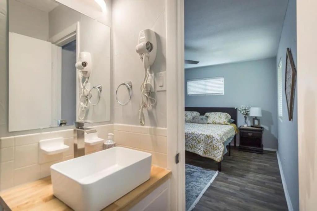 Cheerful 3 Bedroom 2Ba Home In Great Neighborhood! 잭슨빌 외부 사진